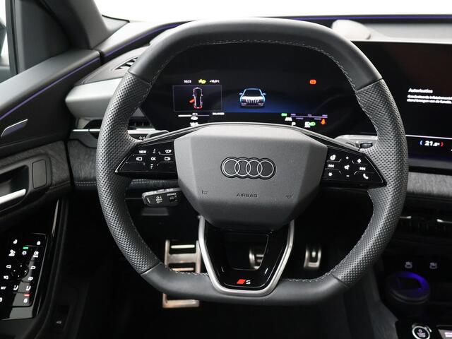 Audi Q6 e-tron S edition 100 kWh | 388 PK | SoH 97% | Head Up display | Stuurwielverwarming | Achteruitrijcamera | Adaptieve Cruise Control | Elektrische stoelen |