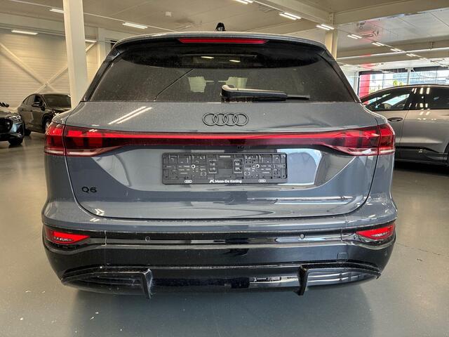 Audi Q6 e-tron edition 83 kWh 252pk · SOH 96,3% · Panoramadak · 360 Camera · Inklap. Trekhaak · Luchtvering · Stuur- & Stoelverwarming · Apple/Android Car Play · Garantie t/m 13-07-2030 of 100.000km