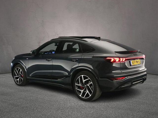Audi Q6 Sportback e-tron S edition quattro 100 kWh | Trekhaak | Adaptieve Luchtvering | Adaptieve Cruise | Head-up | B&O 3D | Panorama Dak | Camera | Pack Tech | Navigatie-pakket | Interieur-pakket | Trekhaak-pakket |
