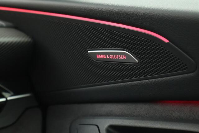 Audi Q6 e-tron 388pk S edition quattro 100 kWh Panoramadak B&O 360Camera Luchtvering Matrix HUD Keyless S-Line