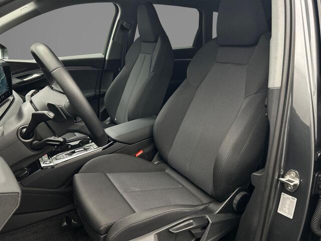 Audi Q6 e-tron S-Edition 252PK 83 kWh | Privacy-Glas | 20-Inch | Comfort-Pakket | Sportstoelen | Stuurwiel-Verwarming | Stoelverwarming Voor + Achter |