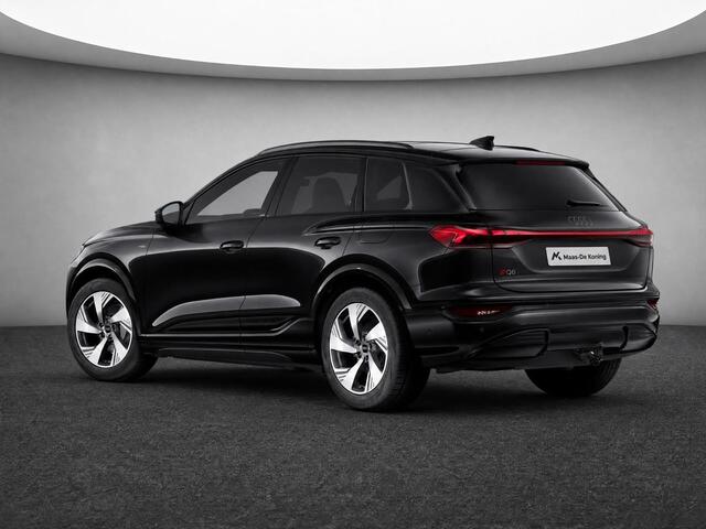 Audi Q6 e-tron S edition 83 kWh 252 PK · Glazen panoramadak · Trekhaak elek. wegklapbaar · S line zwart leder-kunstlederen bekleding