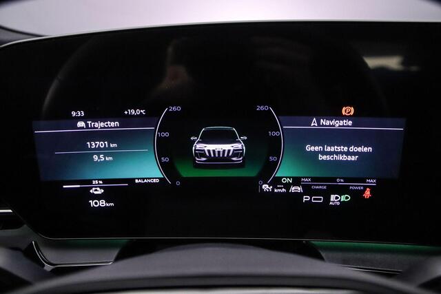 Audi Q6 Sportback e-tron S edition performance 100 kWh | Trekhaak | Adaptieve Cruise | Panorama Dak | Camera | B&O 3D | Head-up | Matrix LED | Navigatie-pakket | Trekhaak-pakket | Interieur-pakket |