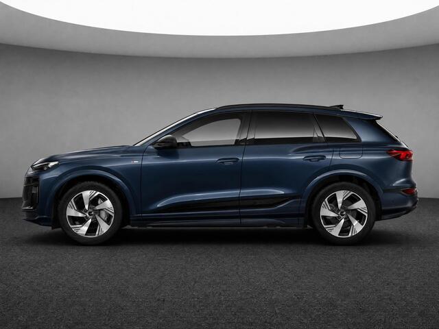 Audi Q6 e-tron S edition 83 kWh 252 PK · Adaptieve luchtvering · Glazen panoramadak · Trekhaak elek. wegklapbaar