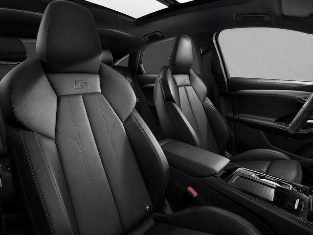 Audi Q6 Sportback e-tron S edition 83 kWh 252 PK · Glazen panoramadak · Trekhaak elek. wegklapbaar · Optiekpakket zwart