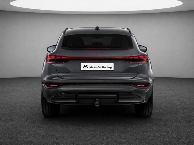 Audi Q6 Sportback e-tron S edition 83 kWh 252 PK · Glazen panoramadak · Trekhaak elek. wegklapbaar · Optiekpakket zwart