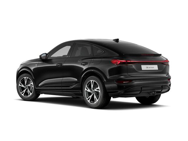 Audi Q6 Sportback e-tron S edition (B1) e-tron perf 100Kwh 225 kW / 306 PK | Glazen panoramadak | Luchtvering | Trekhaak | Zwart Leder | Stoelverwarming |