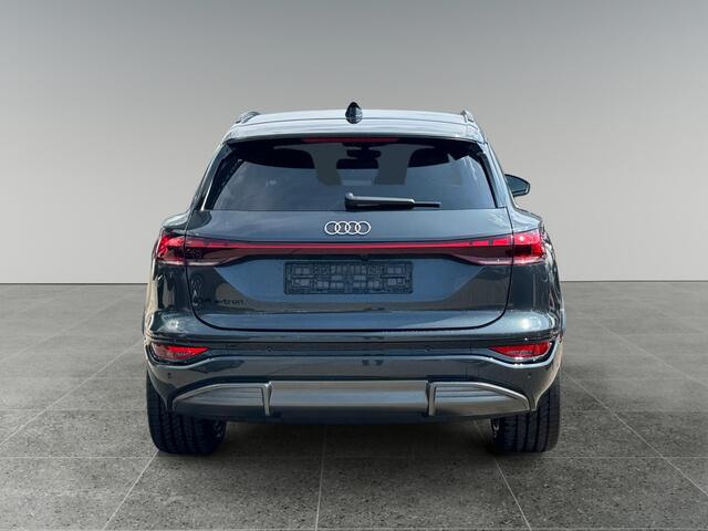 Audi Q6 e-tron S edition 83 kWh 252pk Stoelverwarming voor en achter | Park assist plus | Adaptive cruise control