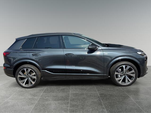 Audi Q6 e-tron S edition 83 kWh 252pk Stoelverwarming voor en achter | Park assist plus | Adaptive cruise control