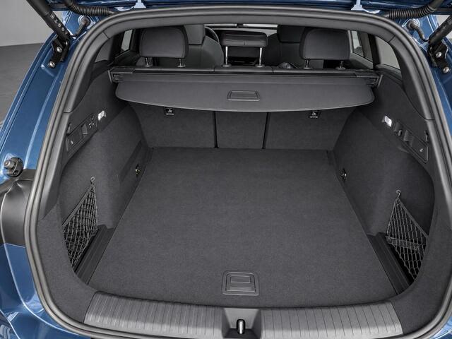 Audi Q6 e-tron S edition 83 kWh 252 PK · Adaptieve luchtvering · Glazen panoramadak · Trekhaak elek. wegklapbaar