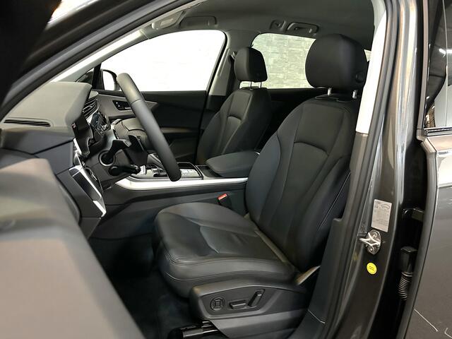 Audi Q7 55 TFSIe V6 381pk Quattro 67dkm! | Head-Up | Leder | Dodehoek | 22" | Virtual-Cockpit | LED | Elek. Stoelen | Standkachel | Camera | Stoelverwarming | 3-Zone Clima | Draadloos Laden | Park-Assist |