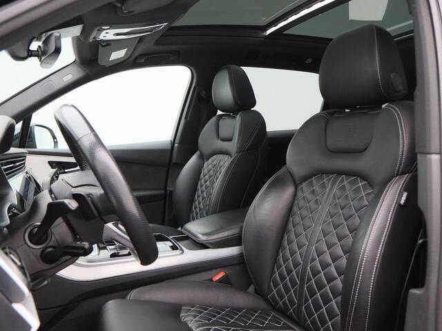 Audi Q7 60 TFSi e 463 Pk quattro Competition S-Line | LED | Bose Audio | Panorama Dak | Trekhaak | Climate Control | Zwart Optiek | Elektrische Achterklep | 22 Inch | 89.999 Km!!