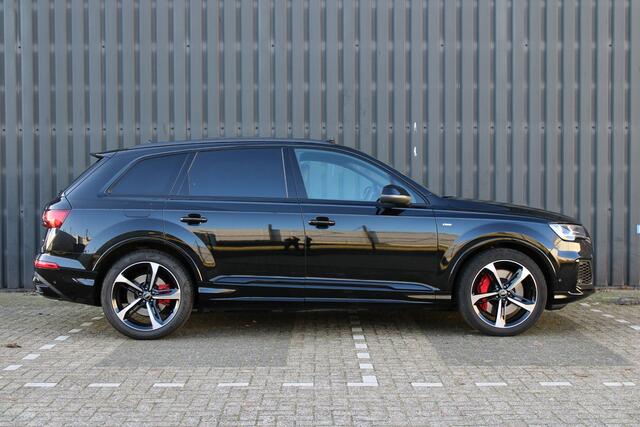 Audi Q7 55 TFSI e quattro S LINE PANO RS STOEL SFEER BLACK