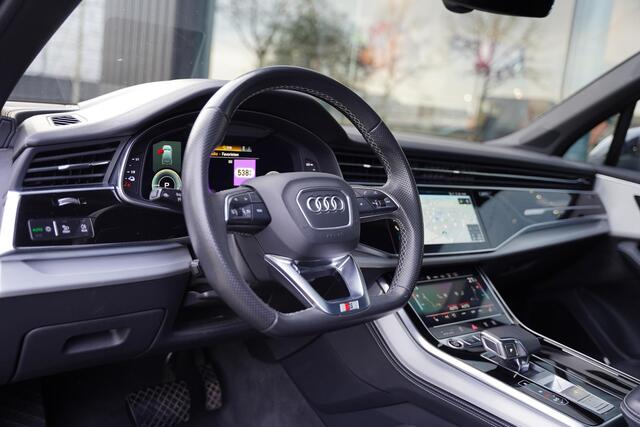 Audi Q7 60 TFSI e quattro Competition / Panoramadak / RS Zetels