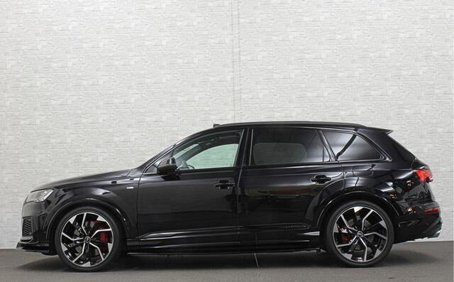 Audi Q7 55 TFSI e S-Line | Panorama | Leder | Luchtvering | LED-Matrix | Keyless-Go | 22 inch | Memory | Stoelverwarming V+A | Camera | Virtual-Cockpit | 3-Zone Clima | Draadloos Laden | Standkachel | Getint Glas |