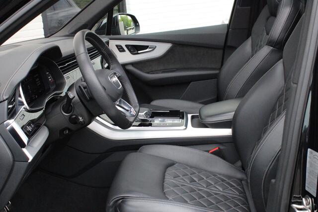 Audi Q7 4.0 TDI SQ7 quattro / Pano / 7-pers / Luchtvering / 4W-Sturing / Massage / Vol Opties / NIEUWSTAAT