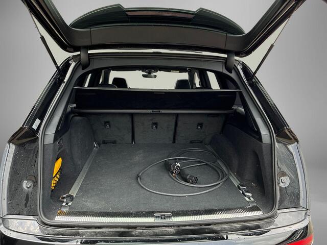 Audi Q7 55 TFSIe 394pk Tiptronic Quattro Pro Line S · Panoramadak · Luchtvering · Wegklapbare Trekhaak · Leder · Bang & Olfusen · Massage · Stoelventilatie · 360 Camera · Alarmklasse 3+5 · 22'' Inch · Garantie t/m 06-01-2029 of 100.000km