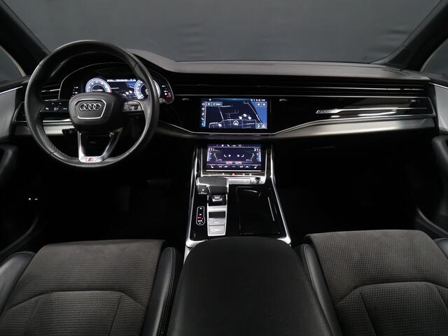 Audi Q7 60 TFSI e quattro Competition S-Line [ADAPTIVE CRUISE CONTROL, BANG & OLUFSEN AUDIO, CAMERA, LUCHTVERING, APPLE CARPLAY, STOELVERWARMING, TREKHAAK, ELEK.. ACHTERKLEP, FLIPPERS, NAVIGATIE, NIEUWSTAAT]