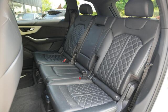 Audi Q7 60 TFSI e quattro Pro Line S Competition Panoramadak Luxe Leder Trekhaak Luchtvering 456 PK!