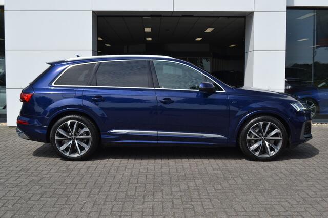 Audi Q7 55 TFSI e quattro S-Line , el. trekhaak, HUD, Leer, stoelverw. v+a, 21" incl. zgan all-season.