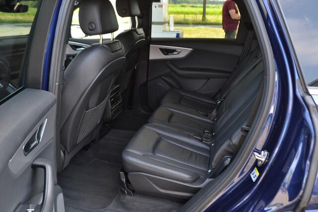 Audi Q7 55 TFSI e quattro S-Line , el. trekhaak, HUD, Leer, stoelverw. v+a, 21" incl. zgan all-season.
