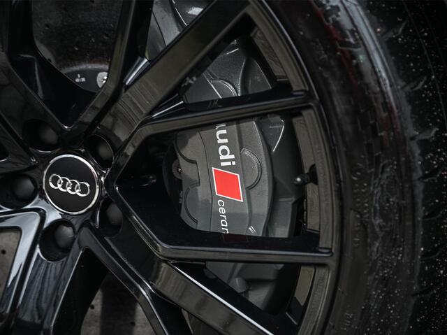 Audi Q7 4.0 TFSI SQ7 quattro Panoramadak | Keramische Remmen | Alcantara Hemel | Carbon Interieur | B&O | HUD | Luchtvering | Stoelverwarming V+A | Camera | Ambiance Interieur | Stuurverwarming | Achterasbesturing |