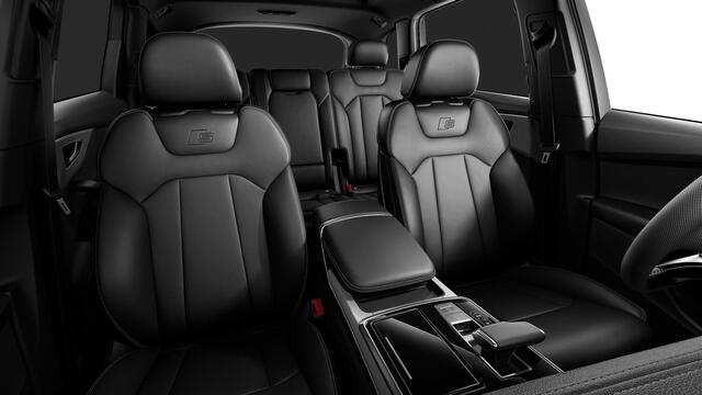 Audi Q7 55 TFSI e quattro Pro Line Advanced Panoramadak - Head up - Parkeerassistent - Servosluiting - Comfort interieurvoorverwarming - Hemel in stof zwart - Achterbank plus - Elektrisch verstelbare stoelen -