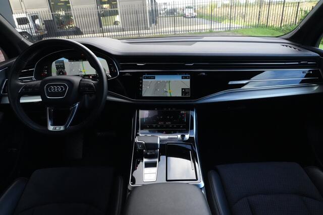 Audi Q7 55 TFSI e Quattro Pro Line S | Facelift | 394pk | Pano | Trekhaak | HUD | 360° | Een bijzonder complete en luxe uitgevoerde Audi Q7 55 TFSI e quattro Pro Line S, uitgevoerd in wit metallic met een stijlvol zwart interieur. Deze krachtige plug-in hybride combineert het ver