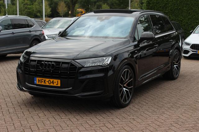 Audi Q7 60 TFSI e quattro Competition / SoH 91,5% / Trekhaak / Panoramadak / 360Camera / Head-up / Softclose / Luchtvering / 22'' / Keyless / Matrix LED / Carbon intr. / Stoelventilatie+Verwarming / Stuurverwarming / Bose / Dodeh