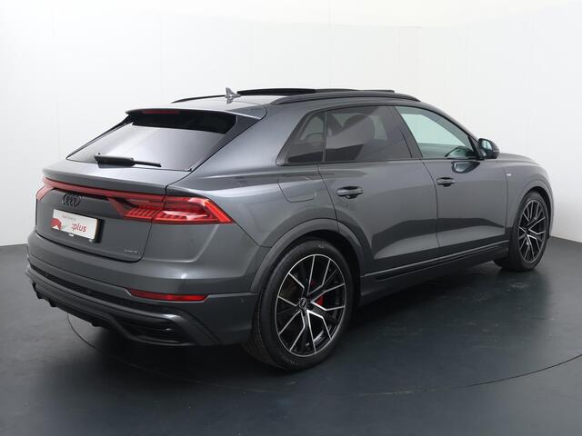 Audi Q8 60 TFSI e quattro Pro Line S Competition | 462 PK | Luchtvering | Panoramadak | Lichtmetalen velgen 22 "| Head-up display |
