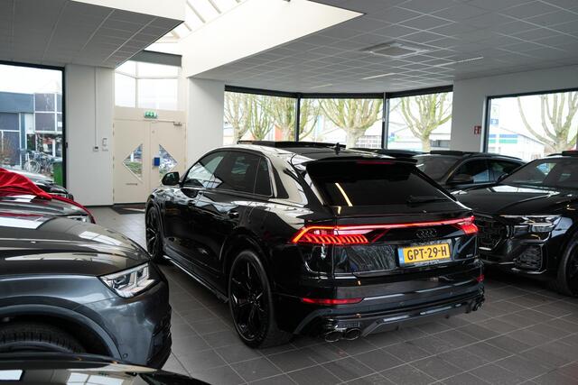 Audi Q8 55 TFSI e Quattro | PANO | SQ8 | 3X S-LINE | SFEER | 360 CAMERA | LUCHTVERING