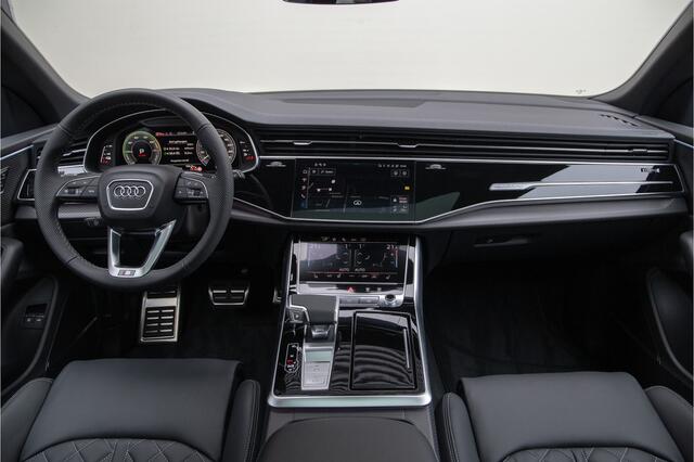 Audi Q8 60 TFSI e quattro Competition Pano, Aero-pack, RS stoelen, Carbon, 23"