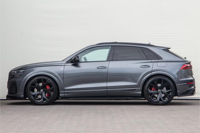 Audi Q8 60 TFSI e quattro Competition Pano, Aero-pack, RS stoelen, Carbon, 23"