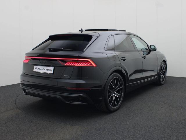 Audi Q8 55 TFSIe/381pk Quattro S Line · Panoramadak · B&O Sound · Leder Valcona · Head-Up Display · Luchtvering · Elek. Voorstoelen · Matrix LED ·