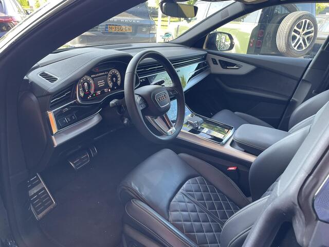 Audi Q8 55 TFSI e quattro Pro Line Advanced | Panodak | Elek trekhaak | Softclose | 22" | HUD |  Achterbank + stuurwiel verw | 360 Camera | Elek stoelen + Memory | Tour,- Park,- City pack