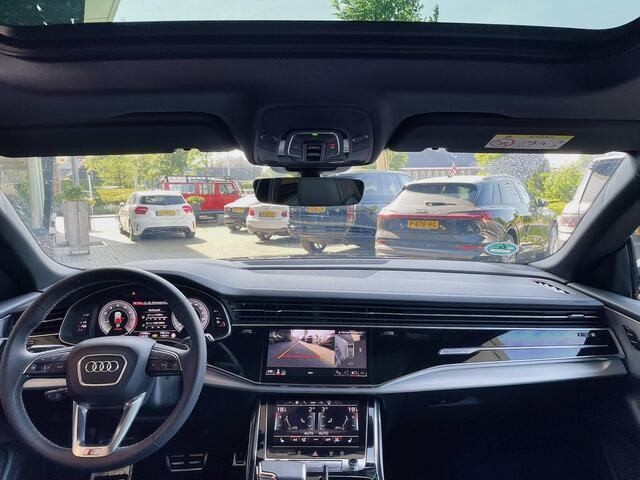 Audi Q8 55 TFSI e quattro Pro Line Advanced | Panodak | Elek trekhaak | Softclose | 22" | HUD |  Achterbank + stuurwiel verw | 360 Camera | Elek stoelen + Memory | Tour,- Park,- City pack