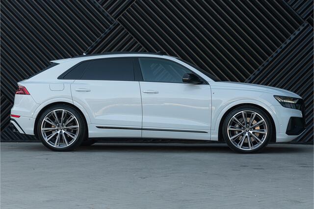 Audi Q8 55 TFSI e quattro S-Line Pano RS-Stoelen ACC 360 Head Up Ambient Matrix B&O Luchtv. Softclose Trekhaak