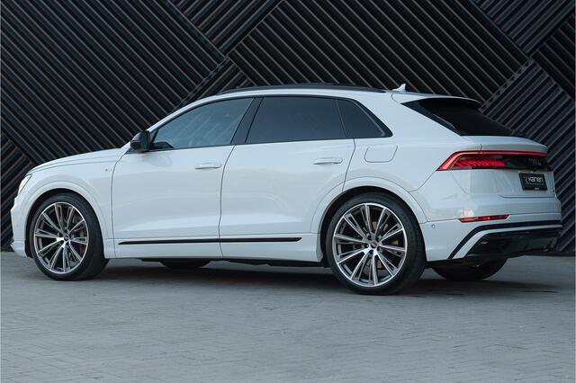 Audi Q8 55 TFSI e quattro S-Line Pano RS-Stoelen ACC 360 Head Up Ambient Matrix B&O Luchtv. Softclose Trekhaak
