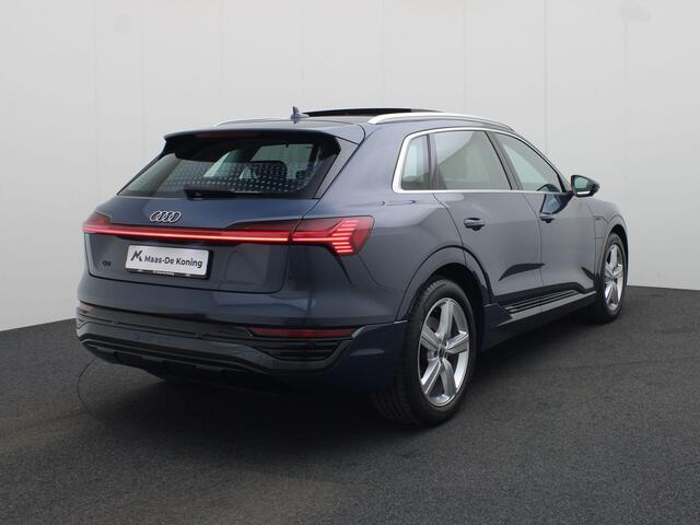 Audi Q8 e-tron 55 quattro Advanced Edition Plus 115 kWh · Panorama dak · Luchtvering · Leder ·