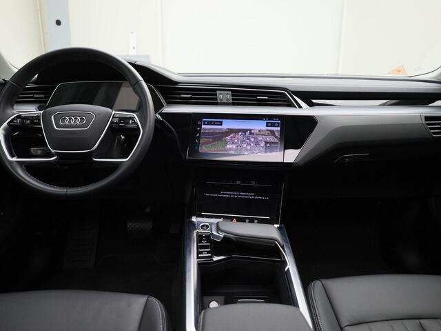 Audi Q8 e-tron 55 quattro Advanced Edition Plus 115 kWh · Panorama dak · Luchtvering · Leder ·