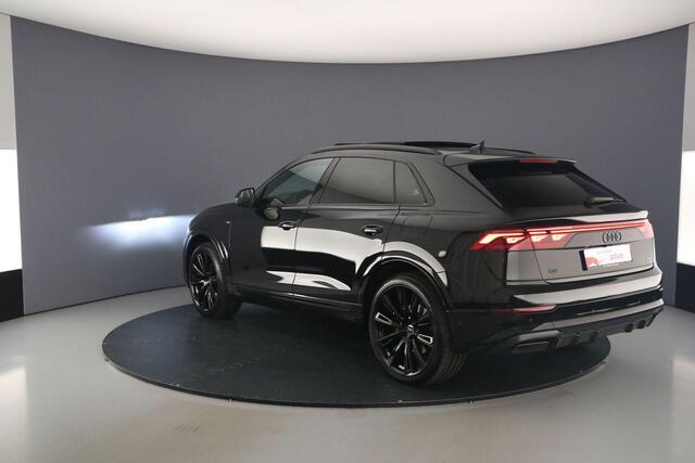 Audi Q8 55 TFSI e Pro Line S | Pano |B&O | RS Rood | Head Up 23 inch | Tour/City | Trekhaak |