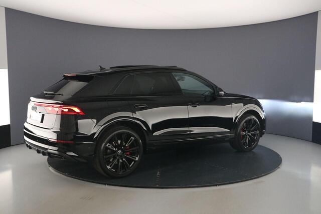 Audi Q8 55 TFSI e Pro Line S | Pano |B&O | RS Rood | Head Up 23 inch | Tour/City | Trekhaak |