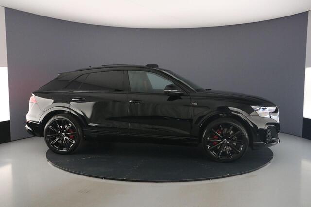 Audi Q8 55 TFSI e Pro Line S | Pano |B&O | RS Rood | Head Up 23 inch | Tour/City | Trekhaak |
