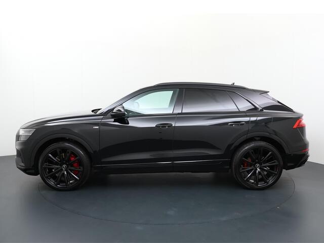 Audi Q8 60 TFSI e quattro Pro Line S Competition | 462 PK | Automaat | Head Up Display | Achteruitrijcamera | Stoelverwarming / Verkoeling | DAB | Panoramadak |