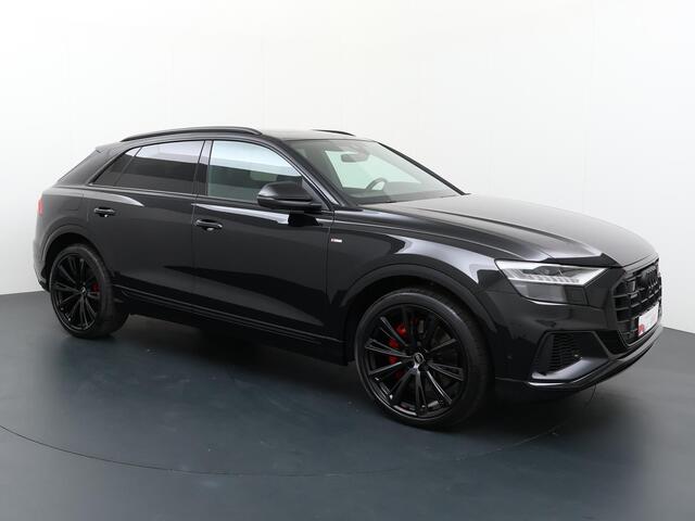 Audi Q8 60 TFSI e quattro Pro Line S Competition | 462 PK | Automaat | Head Up Display | Achteruitrijcamera | Stoelverwarming / Verkoeling | DAB | Panoramadak |
