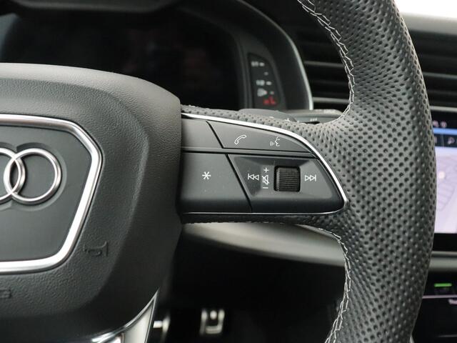 Audi Q8 60 TFSI e quattro Pro Line S Competition | 462 PK | Automaat | Head Up Display | Achteruitrijcamera | Stoelverwarming / Verkoeling | DAB | Panoramadak |