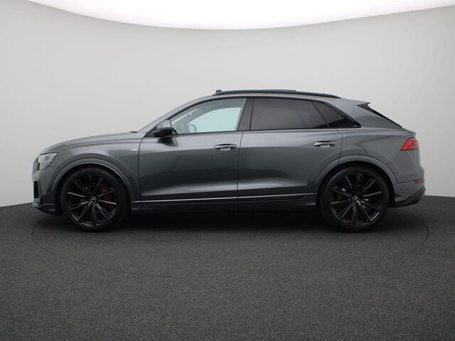 Audi Q8 50 TDI quattro S-Edtion 286PK Tiptronic Laser led matrix, trekhaak, head-up display, schuif-kanteldak, stuur-stoelverwarming, lederen bekleding, 360gr. camera, adaptive air suspension, 23" lichtmetaal, S-line
