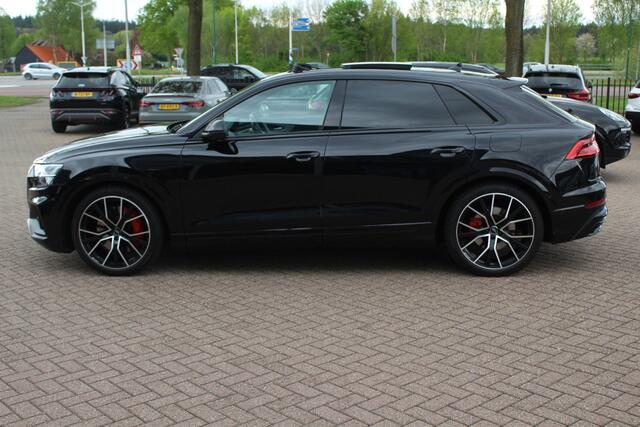 Audi Q8 55 TFSI e quattro Pro Line S / Vol opties!! / Trekhaak / Panoramadak / 360Camera / Head-up / 22'' / Softclose / B&O / Luchtvering / Keyless / Stuurverwarming / Sfeerverlichting / Stoelventilatie + verwarming / Dodehoek /