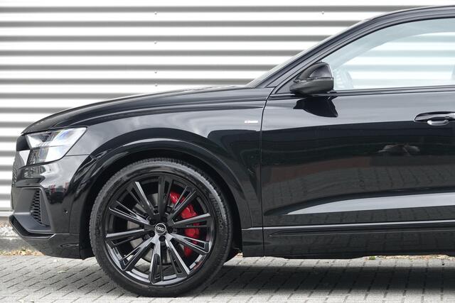 Audi Q8 60 TFSI e quattro Pro Line S Competition | Pano | Trekhaak | HUD | B&O | RS Zetels | Soft-Close |