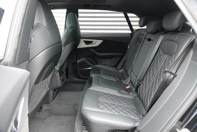 Audi Q8 60 TFSI e quattro Pro Line S Competition | Pano | Trekhaak | HUD | B&O | RS Zetels | Soft-Close |